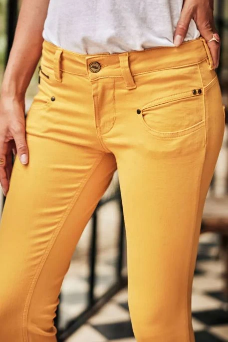 Jean FREEMAN T.PORTER ALEXA CROPPED Magic Color Golden Rod 2 Jean FREEMAN T.PORTER ALEXA CROPPED Magic Color Golden Rod – Image 2