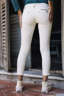 Jean FREEMAN T.PORTER ALEXA CROPPED Magic Color Egret -Promos Femme T-Shirt Magasin freeman porter 23040 2