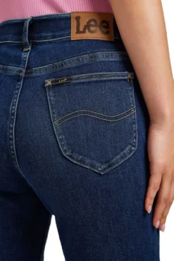 Jean LEE ULTRA LUX COMFORT STRAIGHT Greet The Day 9 Jean LEE ULTRA LUX COMFORT STRAIGHT Greet The Day -Promos Femme T-Shirt Magasin lee 112350785 1 6