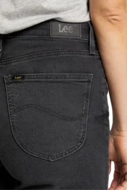 Jean LEE CAROL Captain Black 8 Jean LEE CAROL Captain Black -Promos Femme T-Shirt Magasin lee l30u cp ty 5